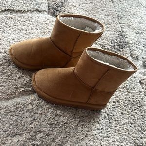 Fur lined boots
